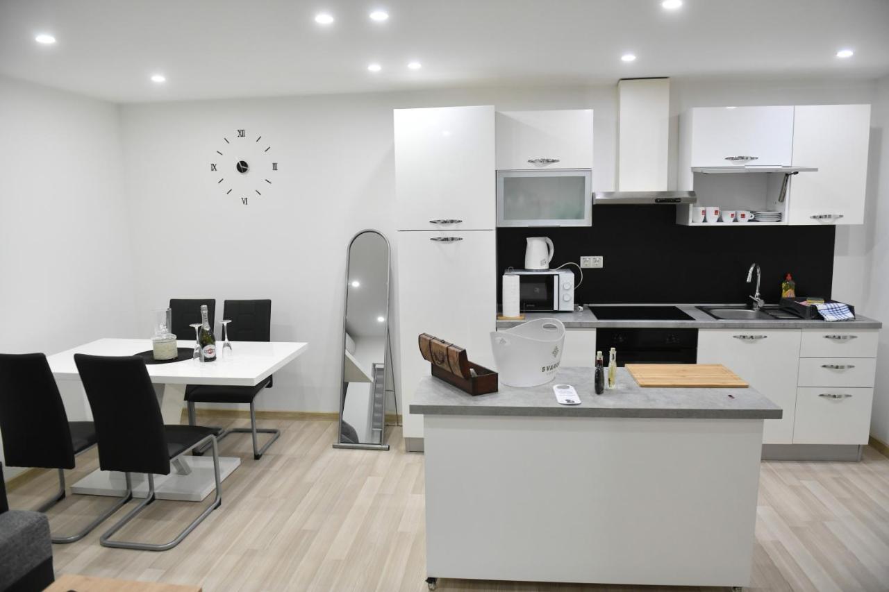 Apartman Lucia Dakovo Ngoại thất bức ảnh